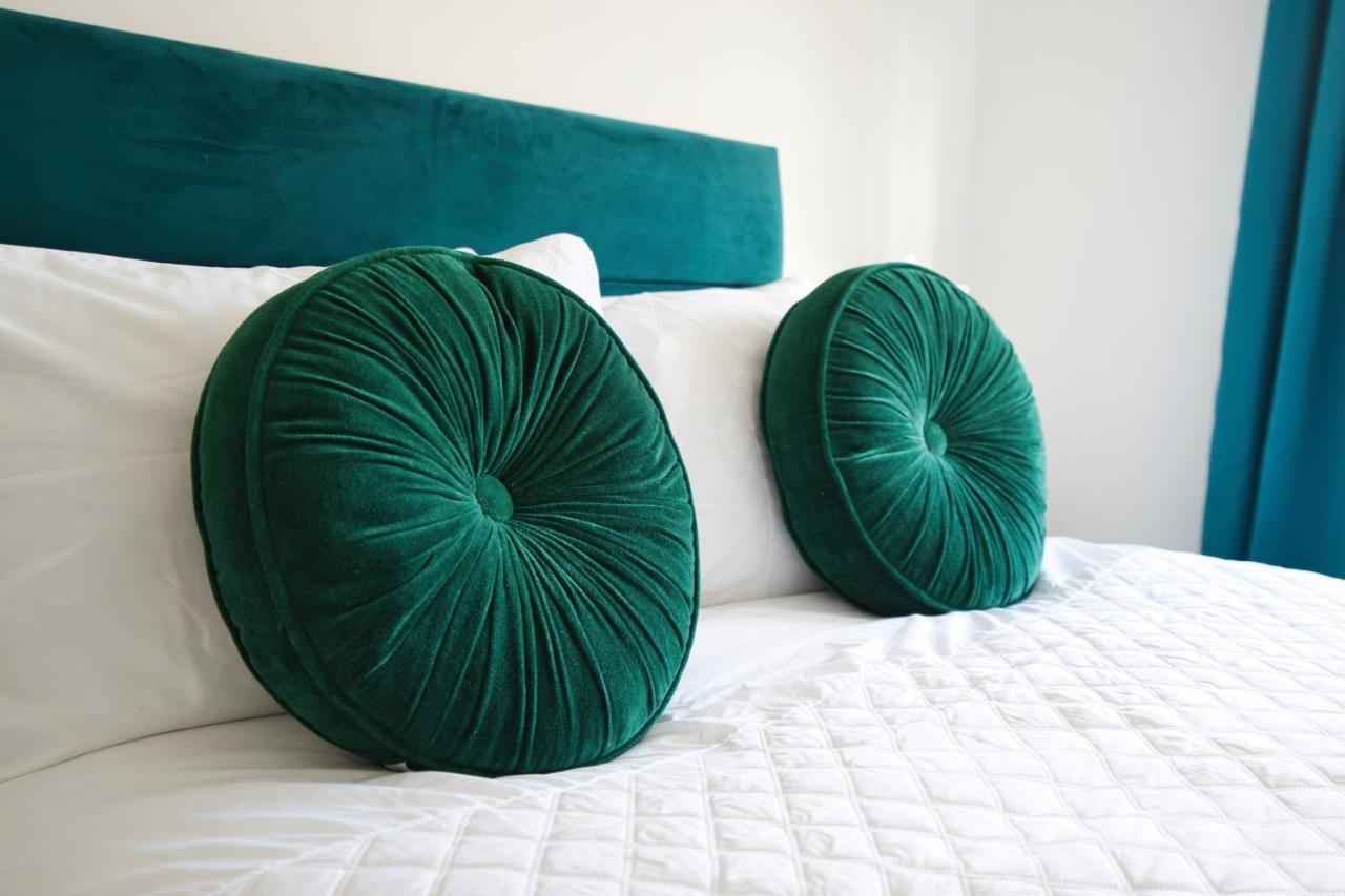 Liverpool Home With Free Parking West Derby Екстер'єр фото