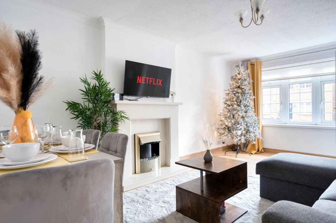 Liverpool Home With Free Parking West Derby Екстер'єр фото