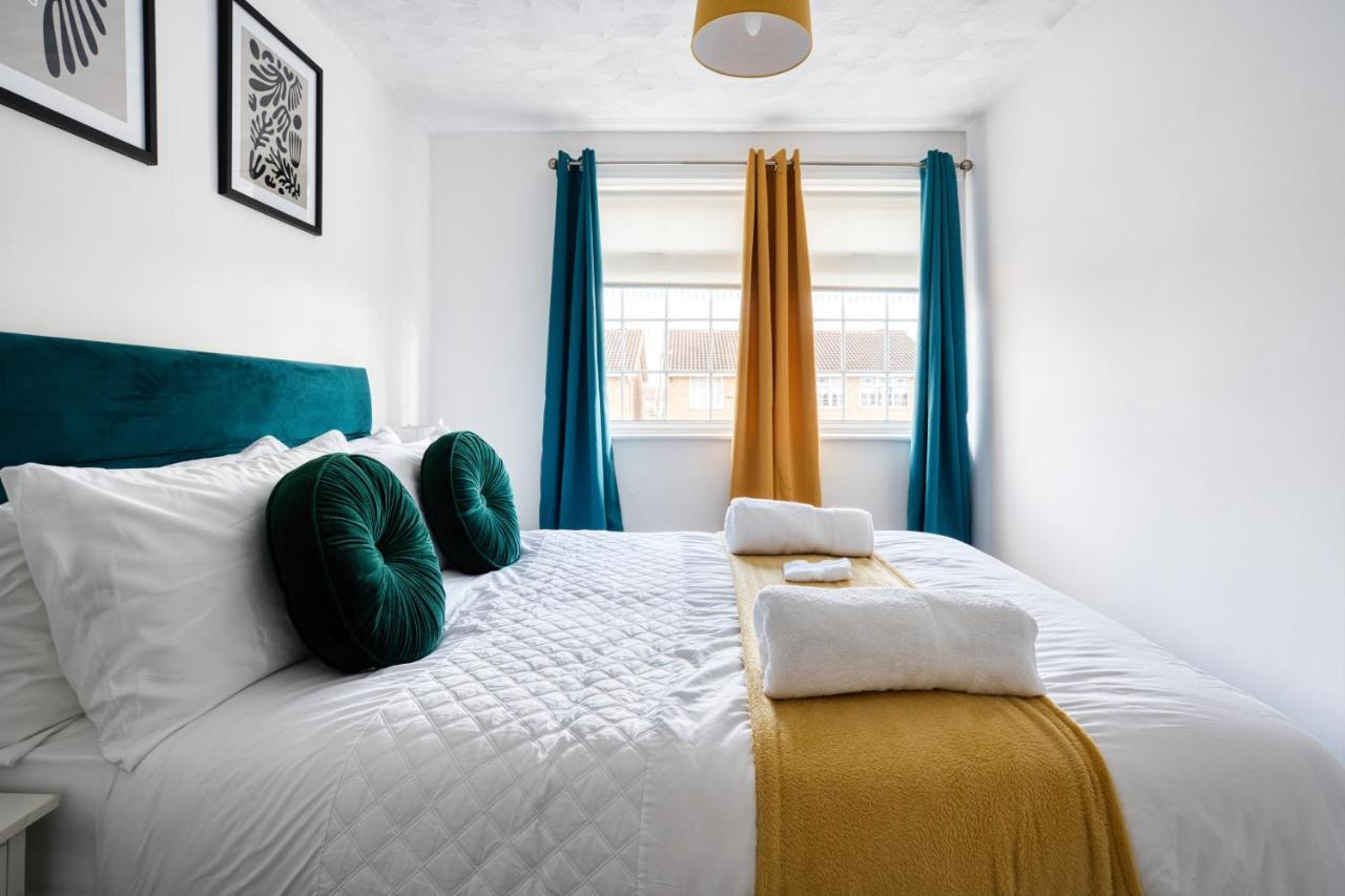 Liverpool Home With Free Parking West Derby Екстер'єр фото