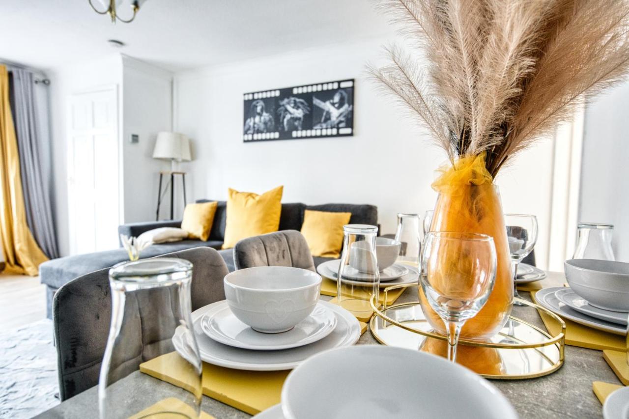 Liverpool Home With Free Parking West Derby Екстер'єр фото